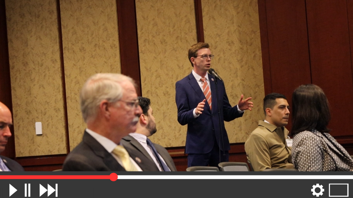 Johnson speaks at roundtable on VA Air Recommendations 